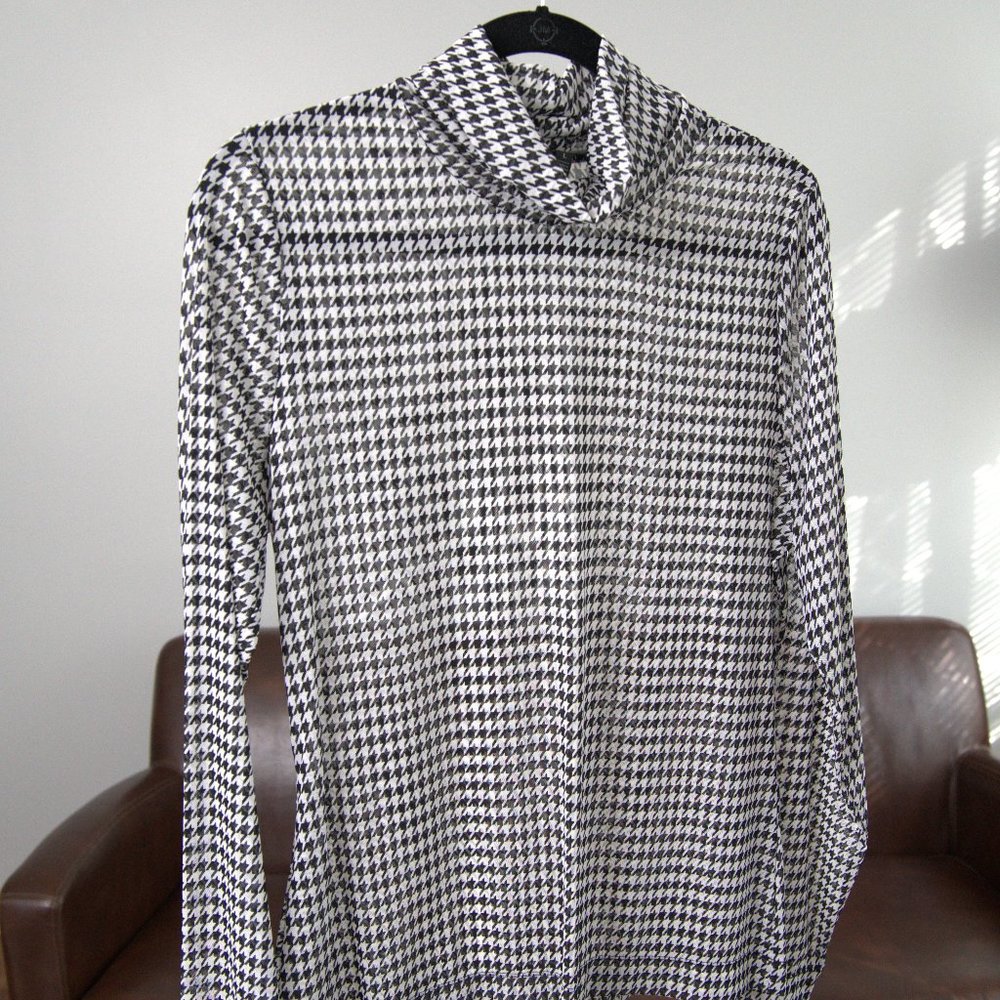 SOLD Houndstooth mesh turtleneck
